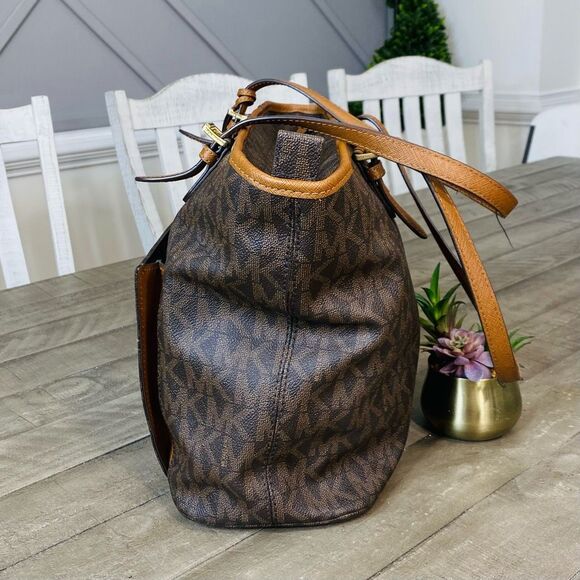 Michael Kors Preloved Jet Set Travel Large Tote Brown Size Large - Picture 3 of 11